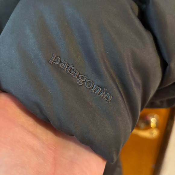 Patagonia winter down coat. Small. With hood - Picture 3 of 5